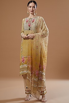 product-color-Yellow