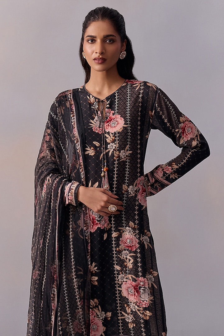 Black Viscose Crepe Printed & Embroidered Straight Kurta Set by Kalista at Pernia's Pop Up Shop