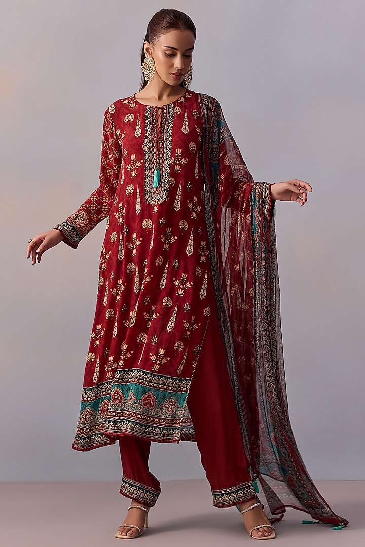 Maroon Viscose Crepe Printed & Embroidered Straight Kurta Set by Kalista at Pernia's Pop Up Shop