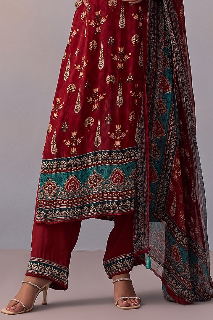Maroon Viscose Crepe Printed & Embroidered Straight Kurta Set by Kalista at Pernia's Pop Up Shop