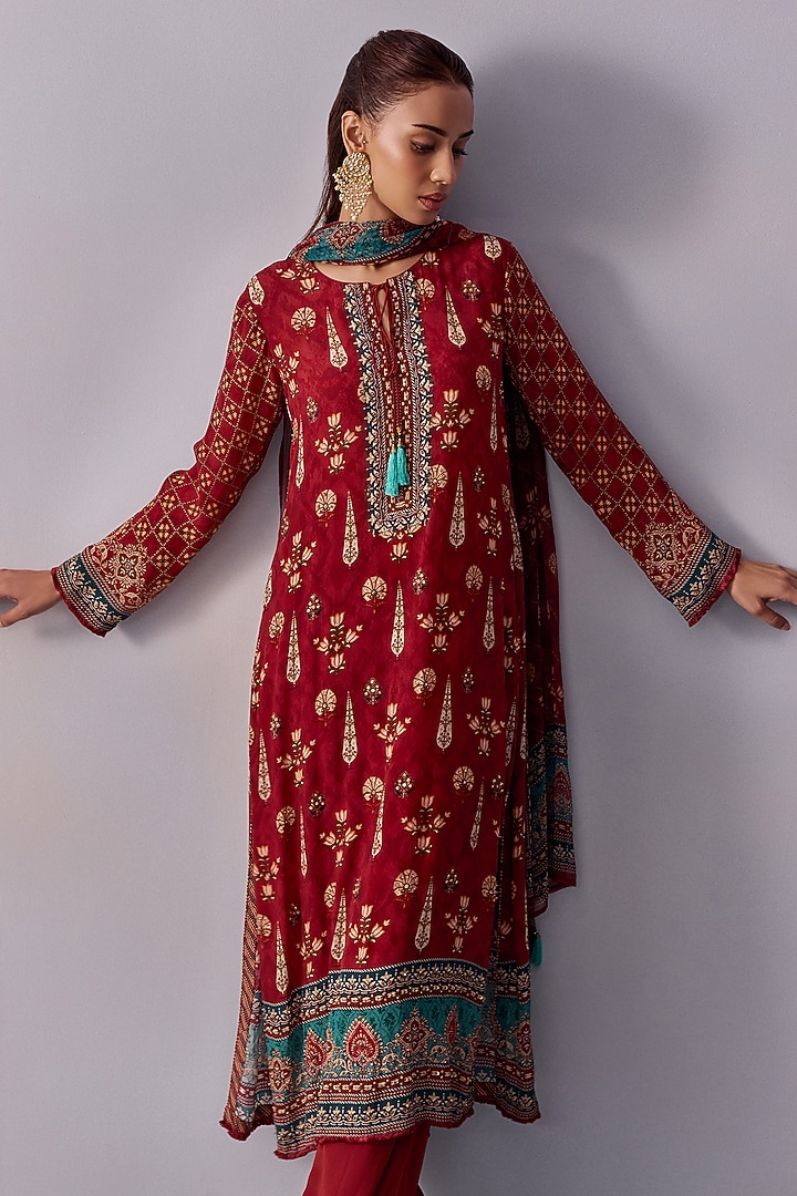 Maroon Viscose Crepe Printed & Embroidered Straight Kurta Set by Kalista at Pernia's Pop Up Shop