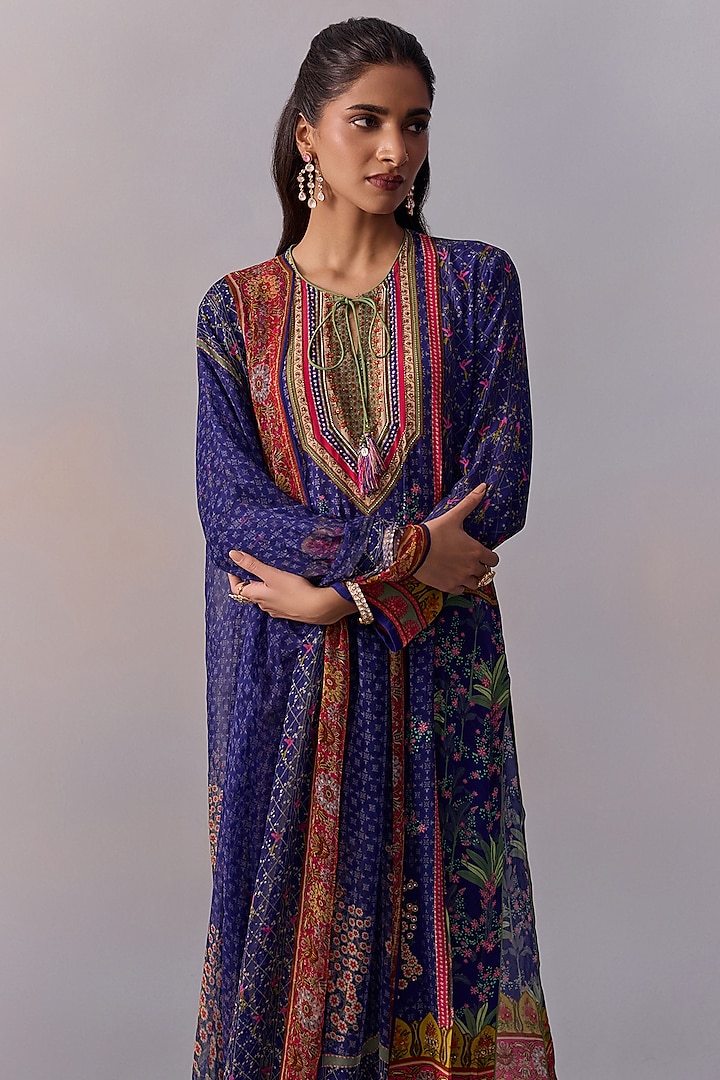 Midnight Blue Viscose Crepe Floral Motif Kurta Set by Kalista at Pernia's Pop Up Shop