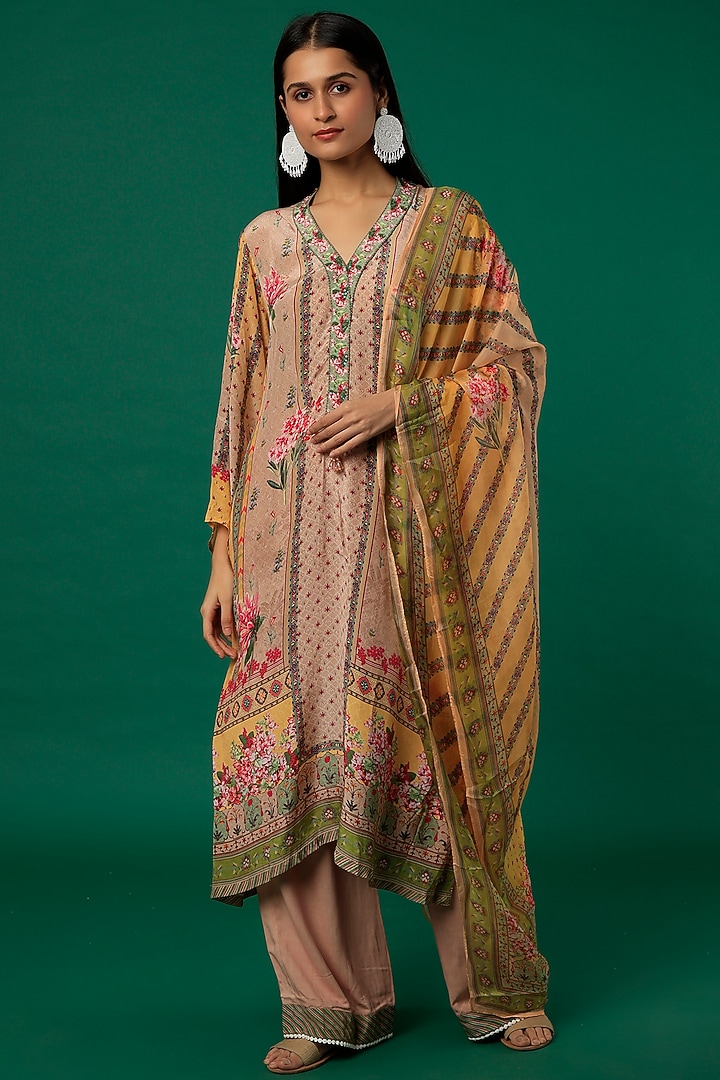 Blush Pink Printed Kurta Set by Kalista at Pernia's Pop Up Shop