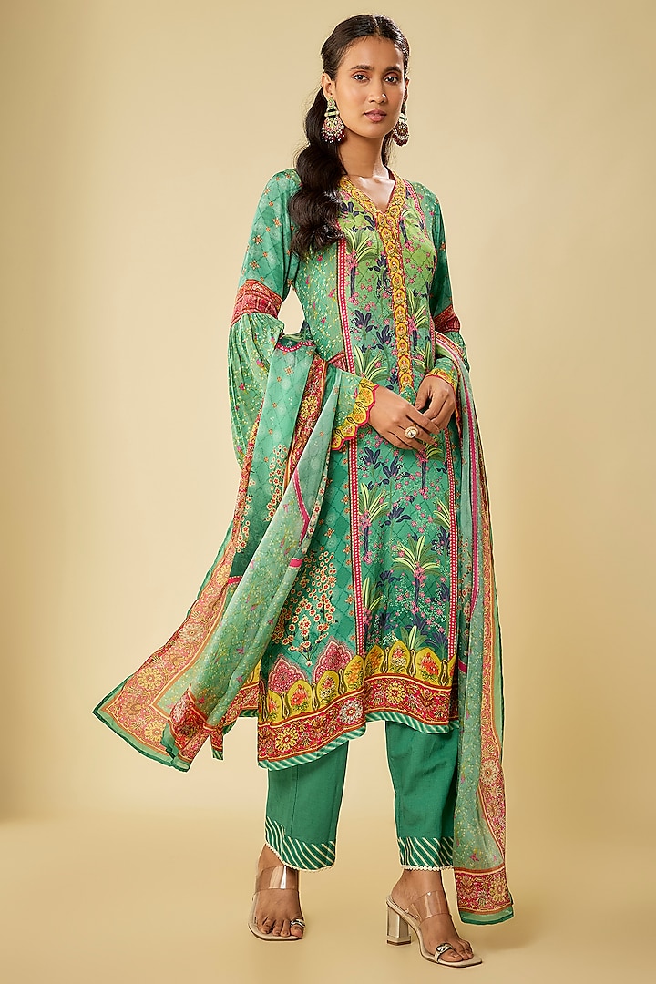Green Crepe Hand Embroidered Kurta Set by Kalista at Pernia's Pop Up Shop
