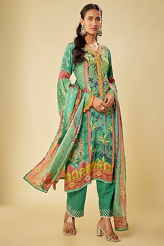 Green Crepe Hand Embroidered Kurta Set by Kalista
