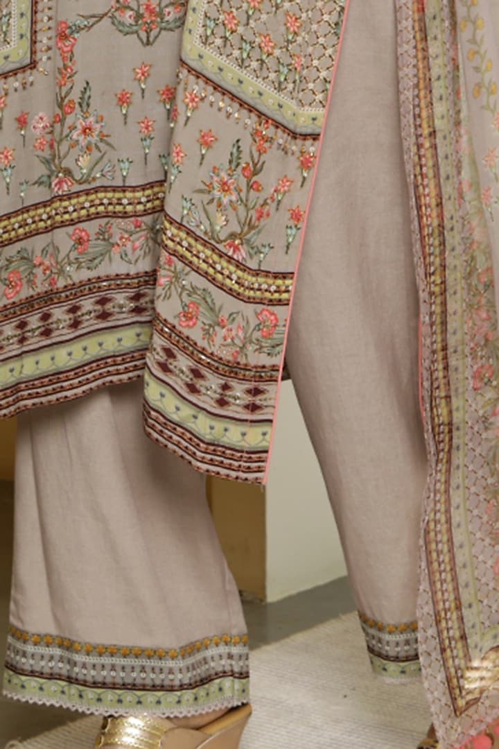 Lilac Floral Printed Kurta Set by Kalista at Pernia's Pop Up Shop
