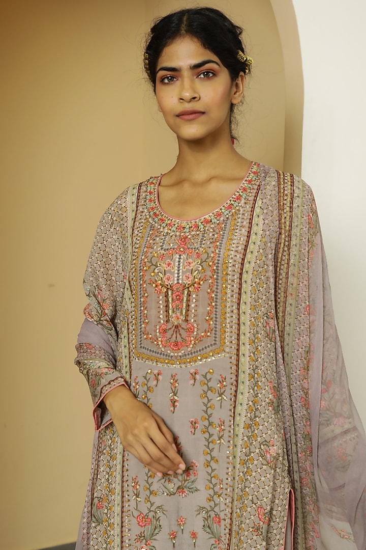 Lilac Floral Printed Kurta Set by Kalista at Pernia's Pop Up Shop