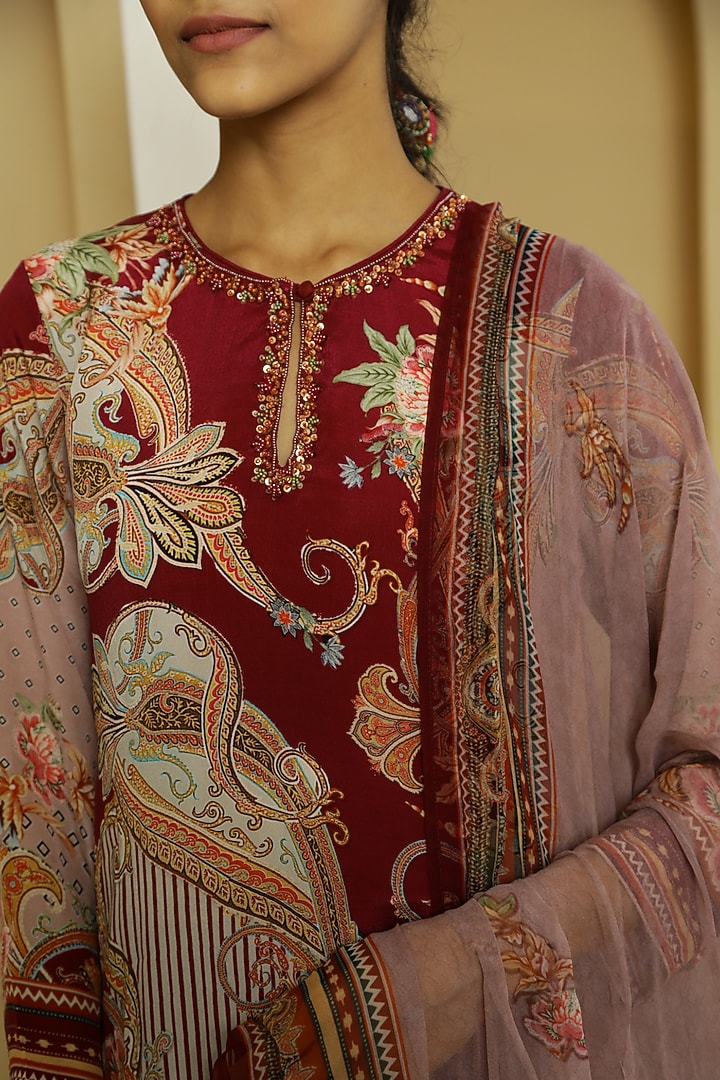 Electric Lavender & Maroon Paisley Printed Kurta Set by Kalista at Pernia's Pop Up Shop