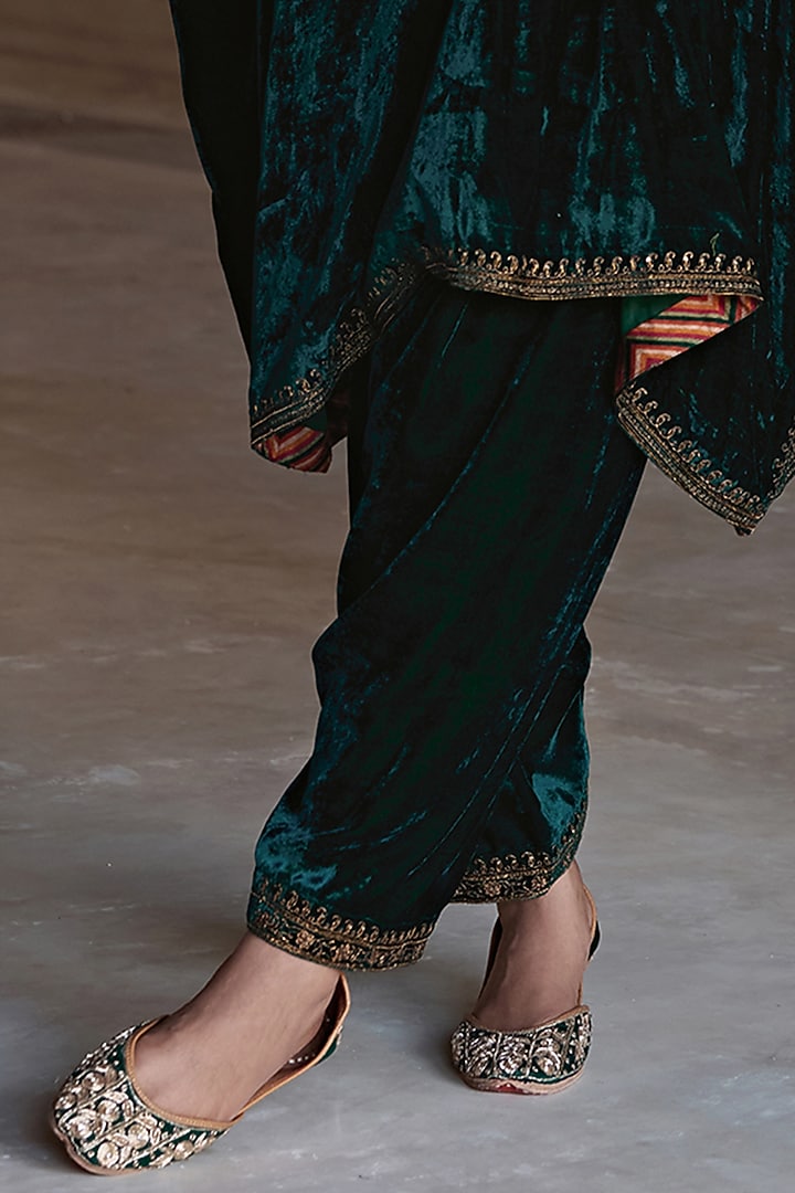 Bottle Green Silk Velvet Zari Embroidered Kaftan Set by Kalista at Pernia's Pop Up Shop