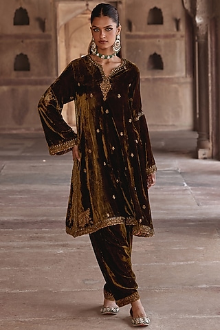 Bottle Green Silk Velvet Zari Embroidered Kaftan Set by Kalista