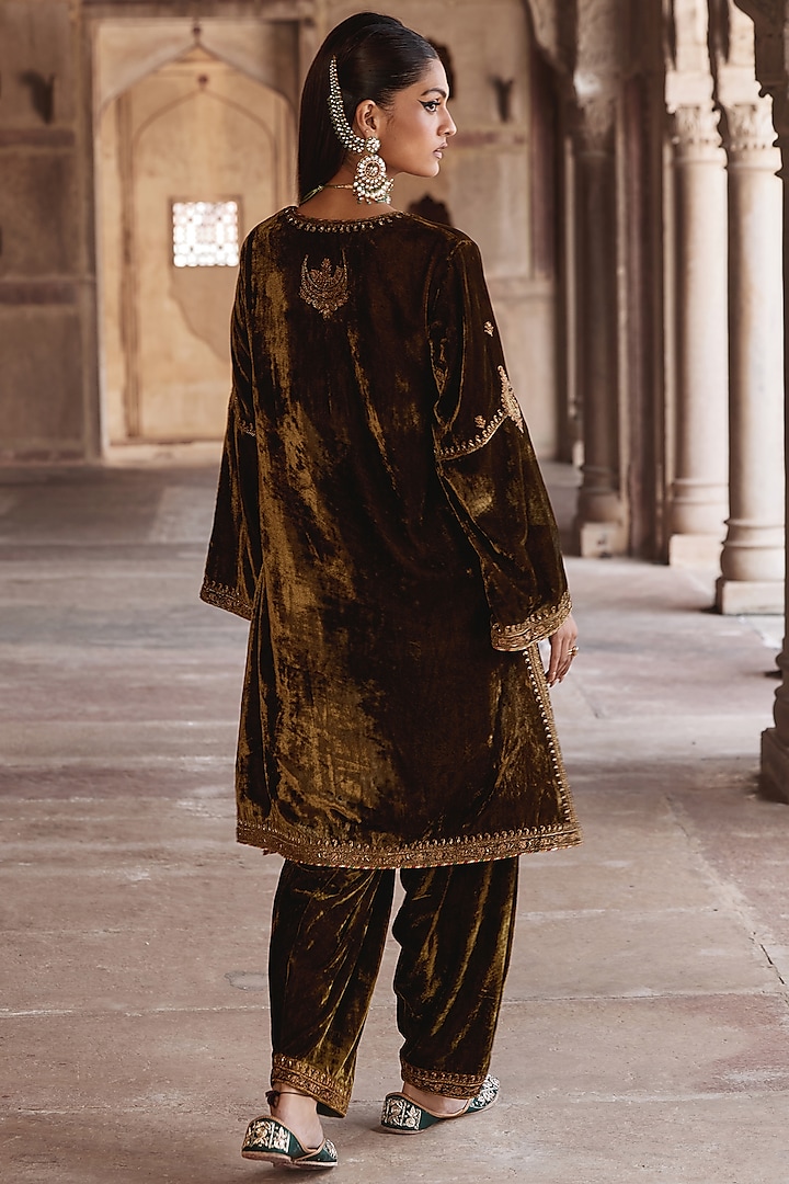Bottle Green Silk Velvet Zari Embroidered Kaftan Set by Kalista at Pernia's Pop Up Shop