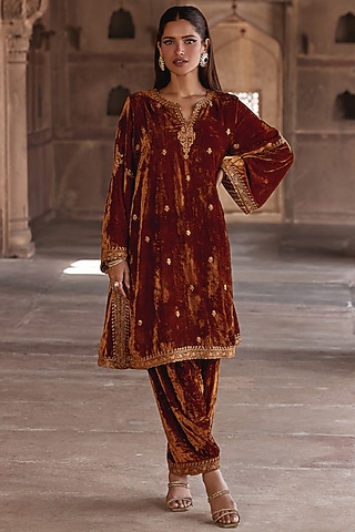 Golden Brown Silk Velvet Zari Embroidered Kaftan Set by Kalista