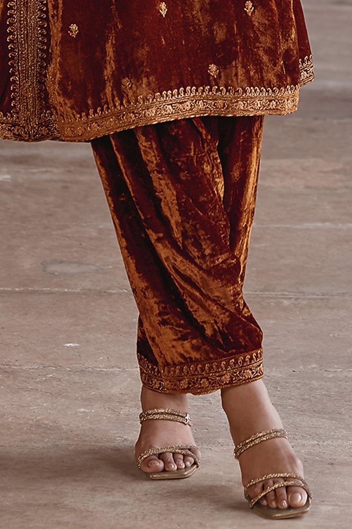 Golden Brown Silk Velvet Zari Embroidered Kaftan Set by Kalista at Pernia's Pop Up Shop