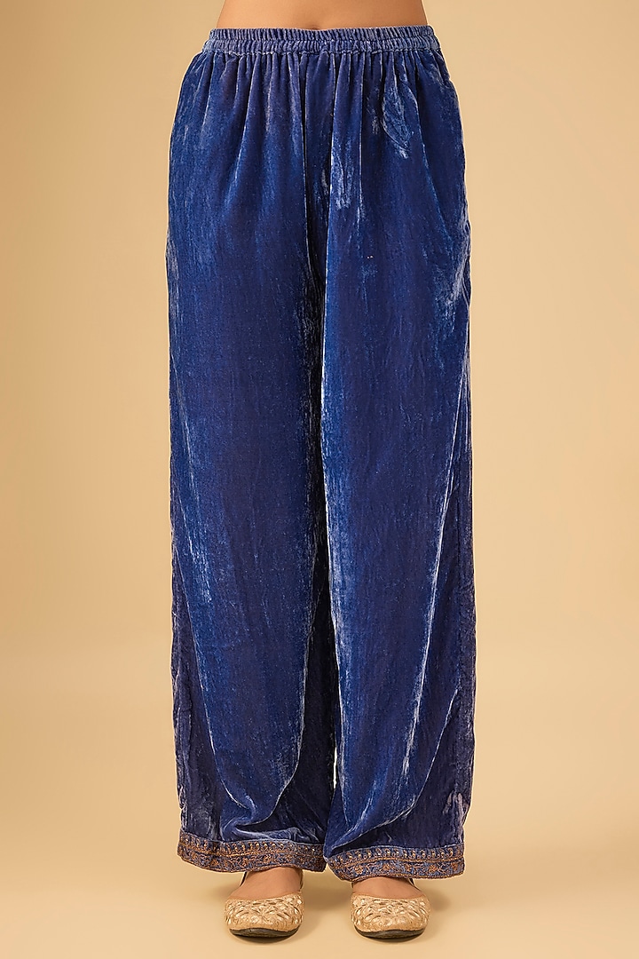 Blue Silk Velvet Zari Hand Embroidered Kurta Set by Kalista at Pernia's Pop Up Shop