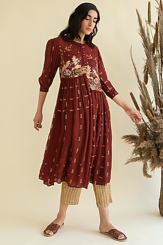 Maroon & Beige Floral Printed Kurta Set by Kalista
