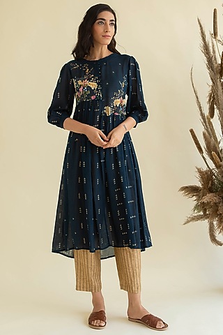 Navy Blue & Beige Floral Printed Kurta Set by Kalista