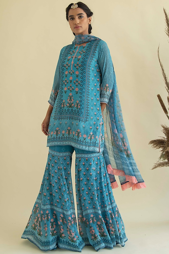 Turquoise Printed & Embroidered Kurta Set by Kalista