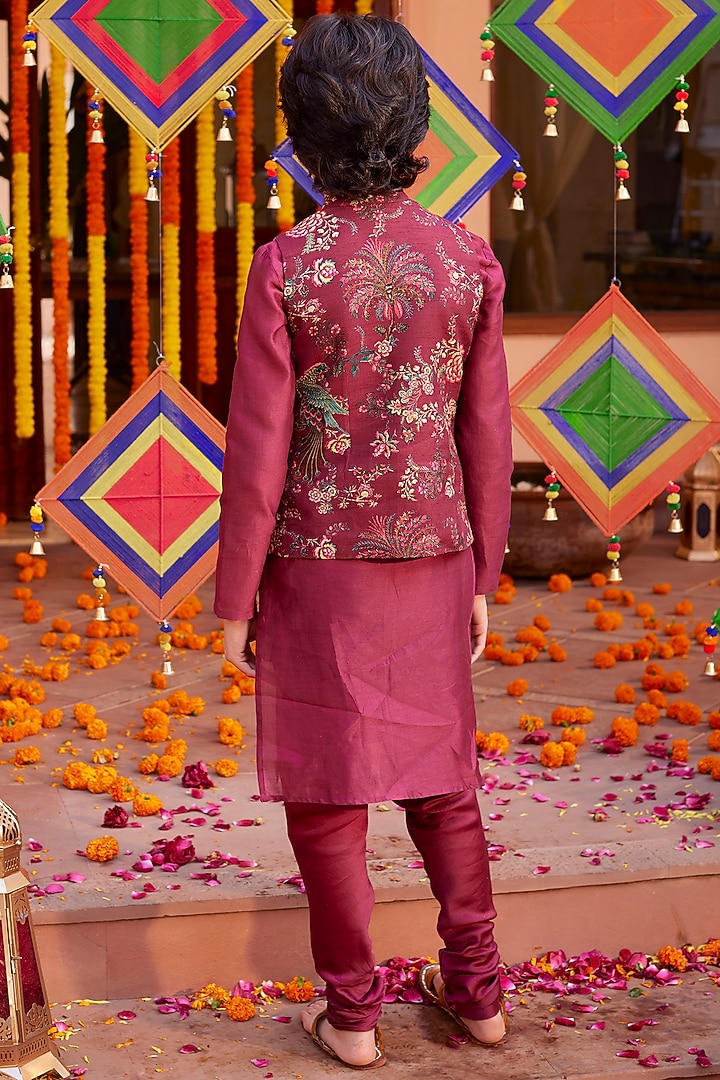 Burgundy Chanderi Silk Bundi Jacket Set For Boys by Kalista kids at Pernia's Pop Up Shop