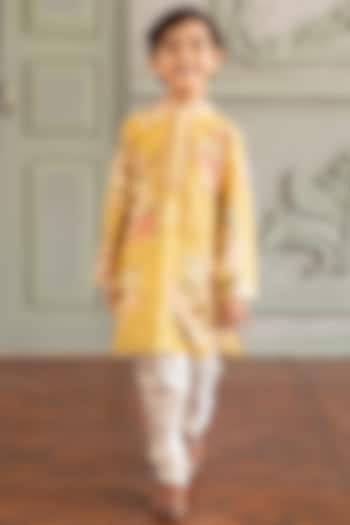 Lemon Yellow Chanderi Silk Floral Printed Kurta Set For Boys by Kalista kids at Pernia's Pop Up Shop