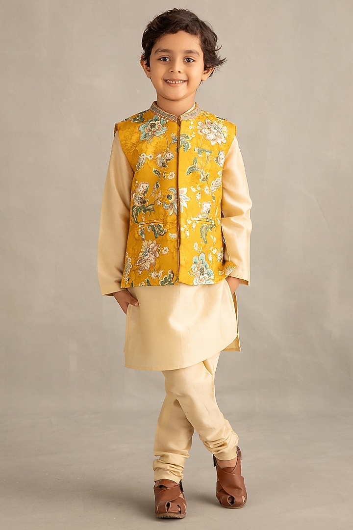Amber Viscose Silk & Chanderi Floral Printed Bundi Set For Boys by Kalista kids at Pernia's Pop Up Shop