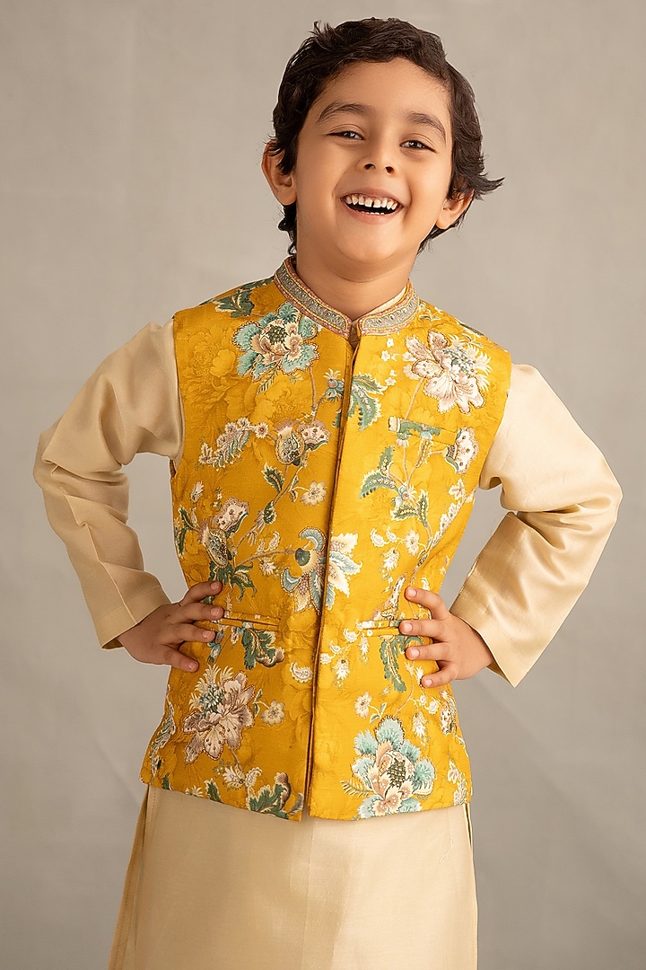 Amber Viscose Silk & Chanderi Floral Printed Bundi Set For Boys by Kalista kids at Pernia's Pop Up Shop