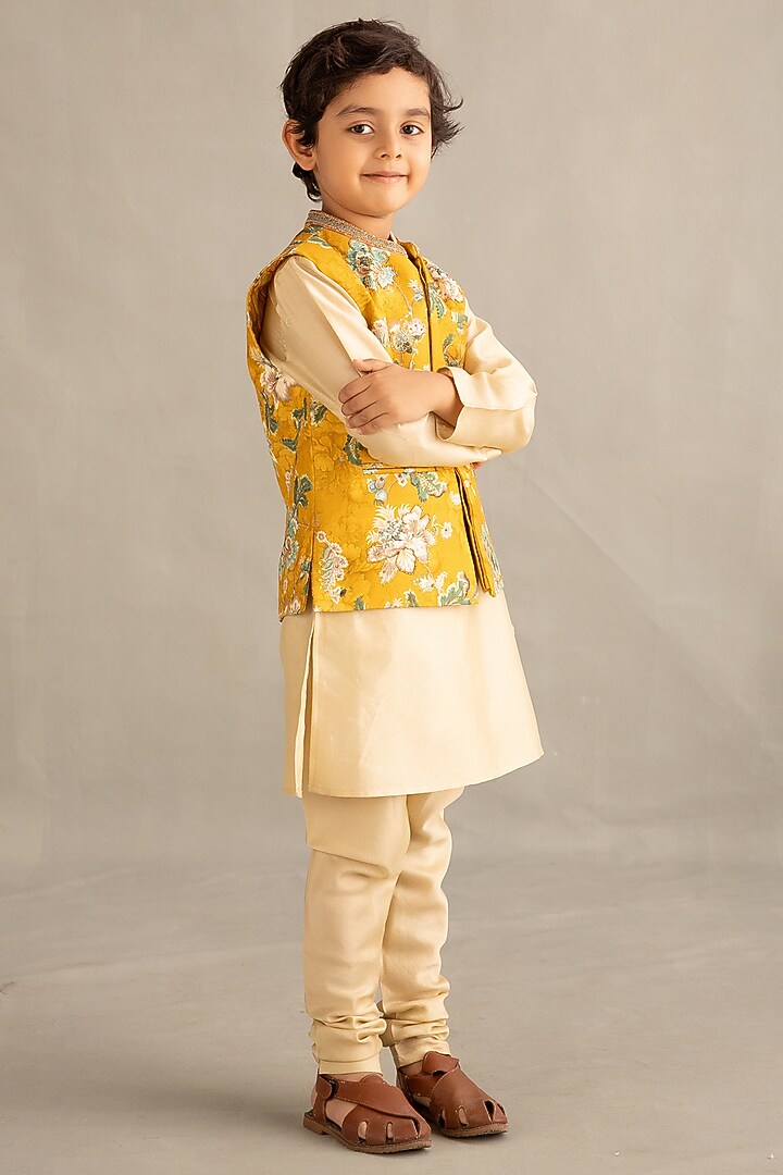 Amber Viscose Silk & Chanderi Floral Printed Bundi Set For Boys by Kalista kids at Pernia's Pop Up Shop