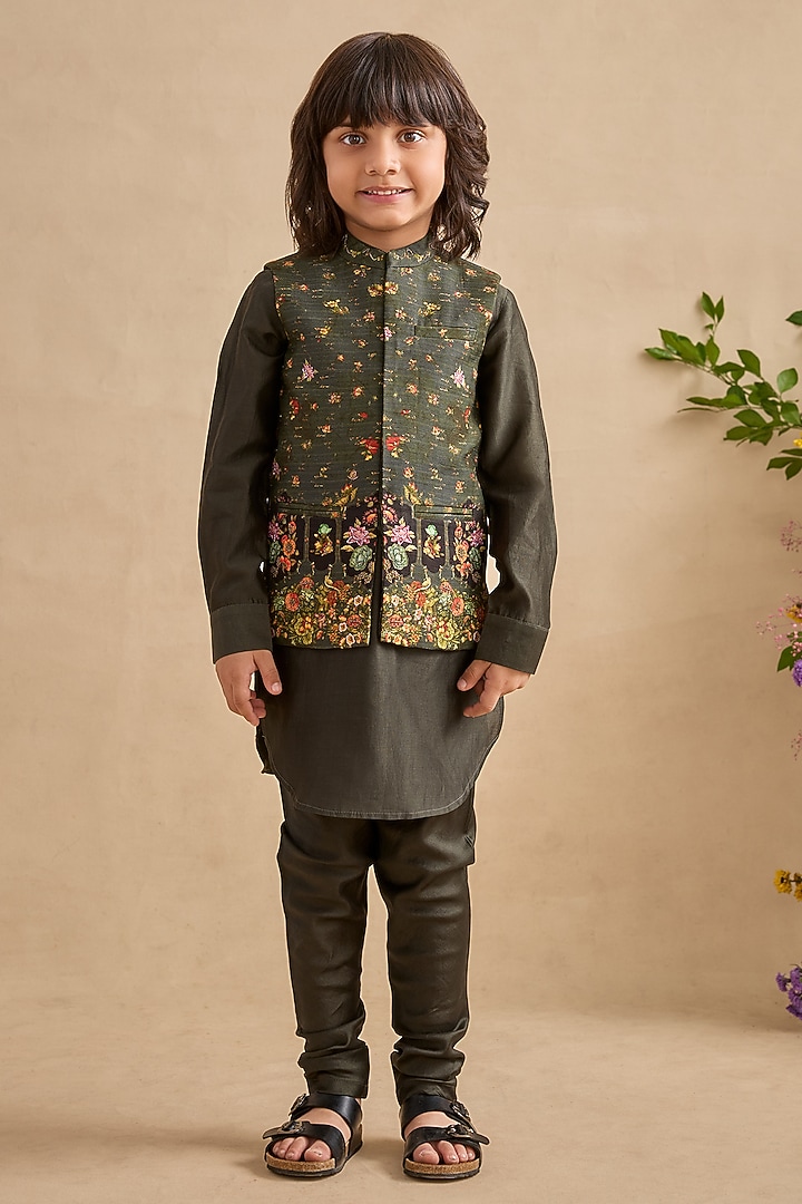 Mehendi Green Viscose Silk Floral Thread Work Bundi Jacket Set For Boys by Kalista kids at Pernia's Pop Up Shop