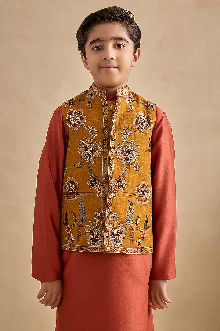 Amber Chanderi Floral Printed Bundi Jacket Set For Boys by Kalista kids at Pernia's Pop Up Shop