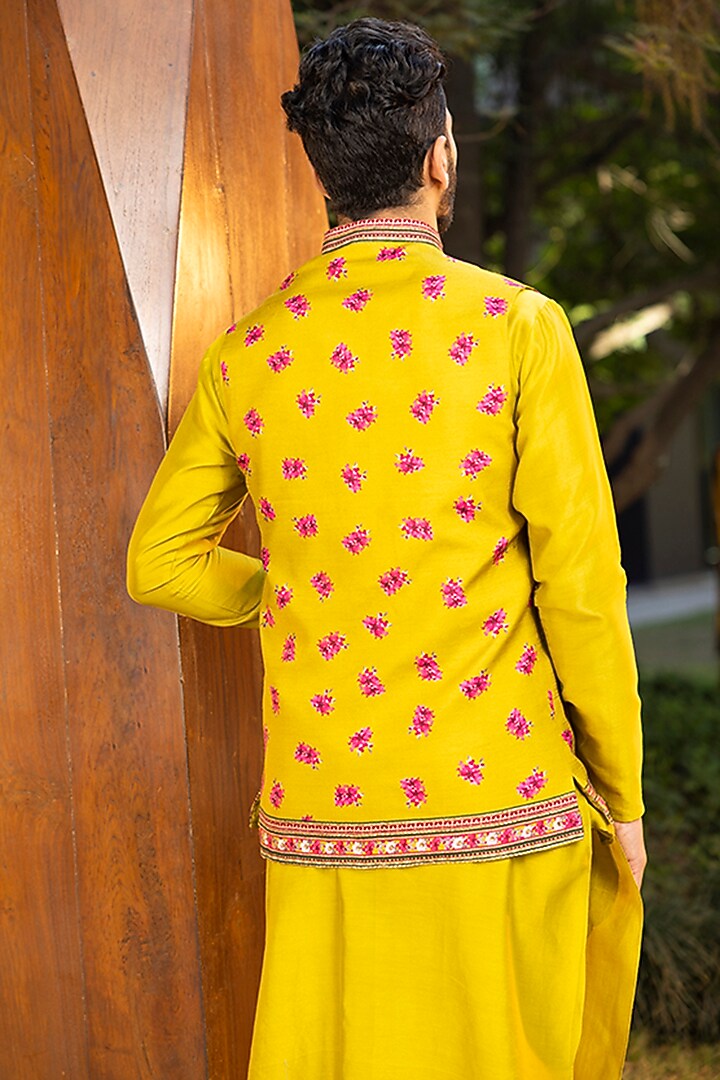 Mustard Natural Silk Bundi Jacket Set by Kalista Men at Pernia's Pop Up Shop