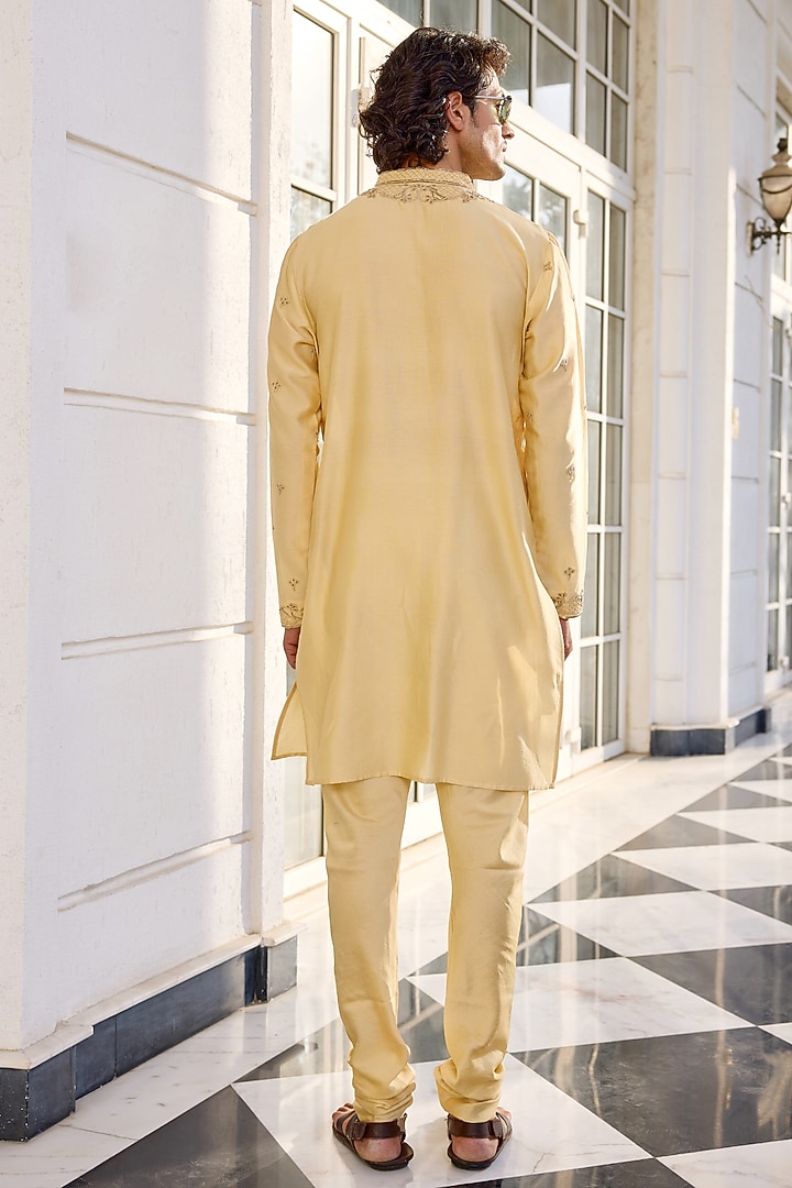 Light Yellow Chanderi Thread Embroidered Kurta Set by Kalista Men at Pernia's Pop Up Shop