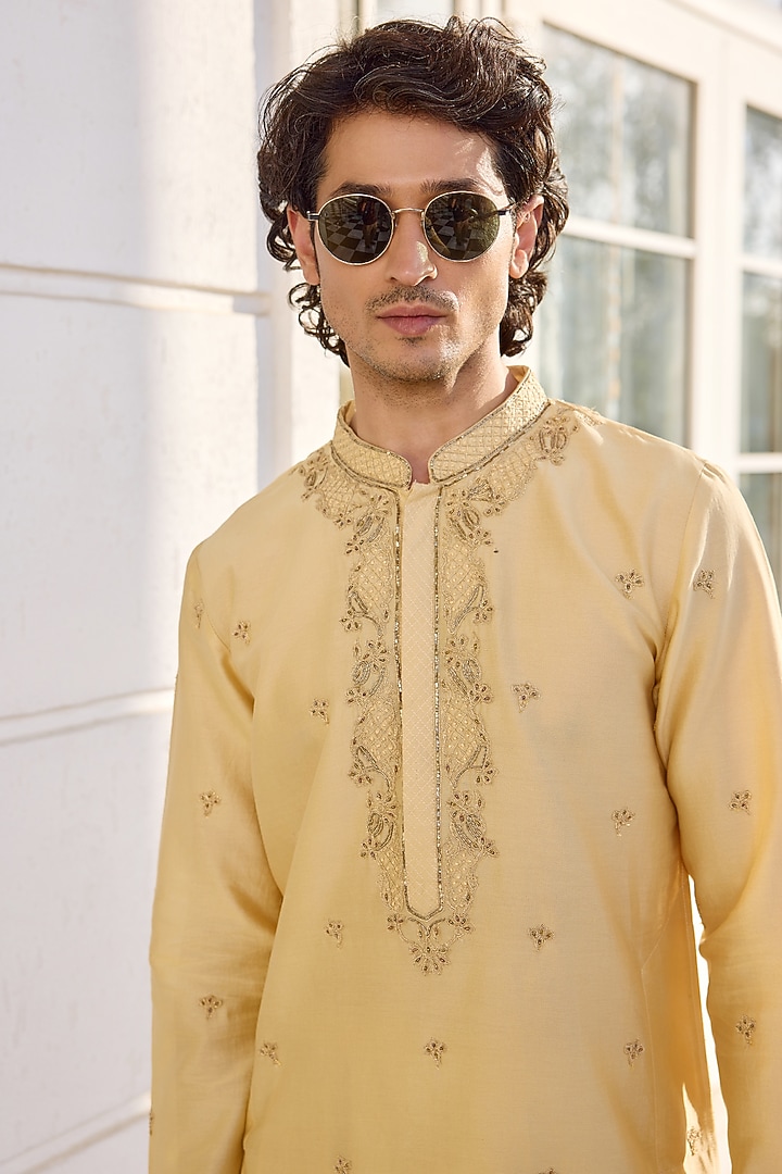 Light Yellow Chanderi Thread Embroidered Kurta Set by Kalista Men at Pernia's Pop Up Shop