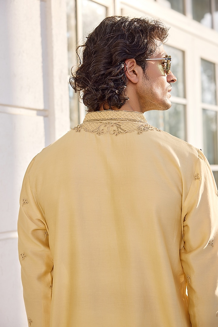 Light Yellow Chanderi Thread Embroidered Kurta Set by Kalista Men at Pernia's Pop Up Shop
