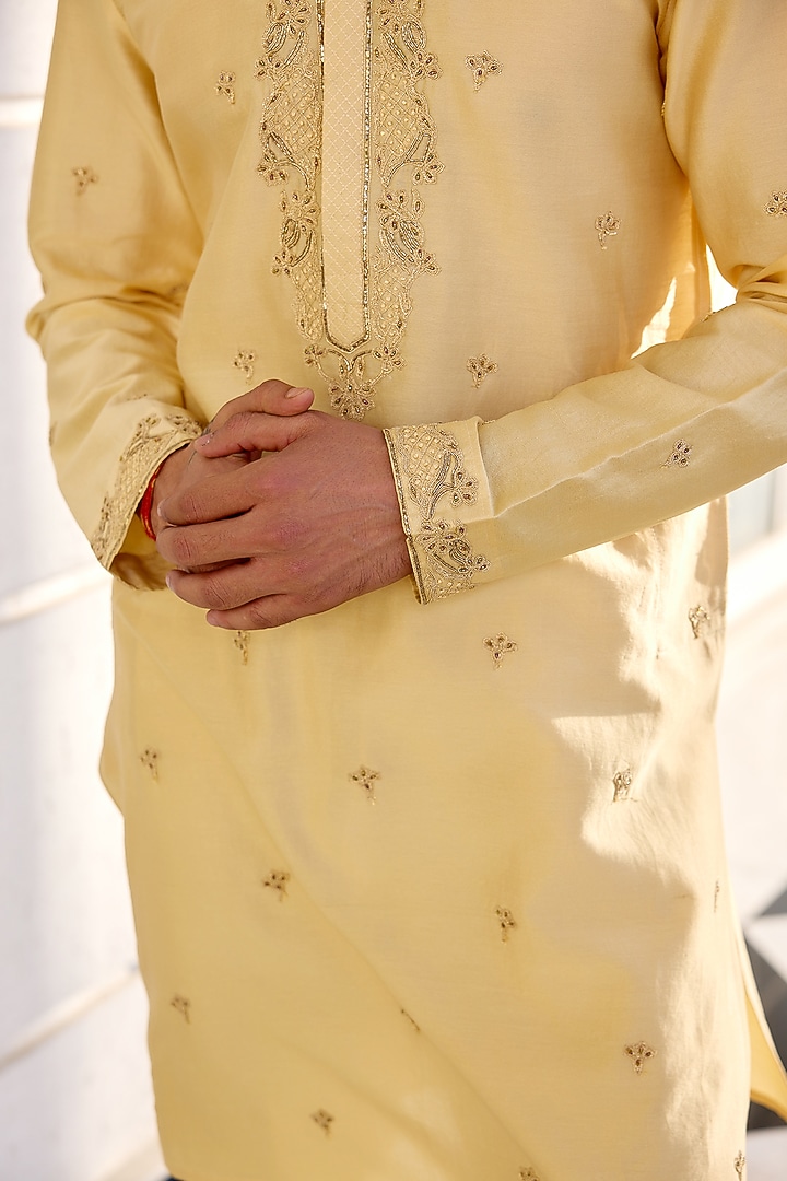 Light Yellow Chanderi Thread Embroidered Kurta Set by Kalista Men at Pernia's Pop Up Shop