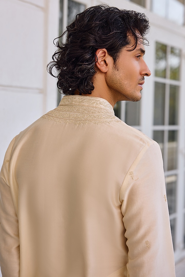 Ivory Chanderi Thread Embroidered Kurta Set by Kalista Men at Pernia's Pop Up Shop