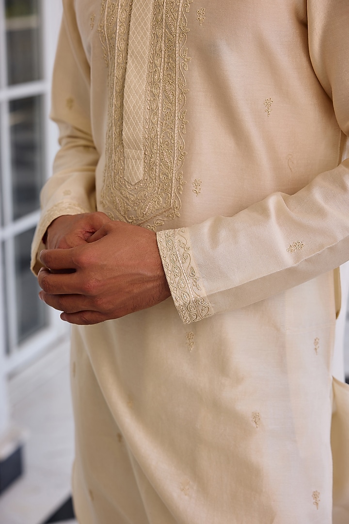 Ivory Chanderi Thread Embroidered Kurta Set by Kalista Men at Pernia's Pop Up Shop