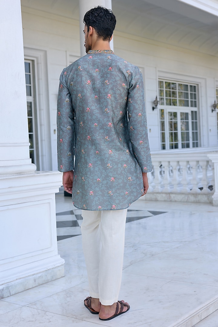 Grey Chanderi Thread Embroidered Kurta Set by Kalista Men at Pernia's Pop Up Shop