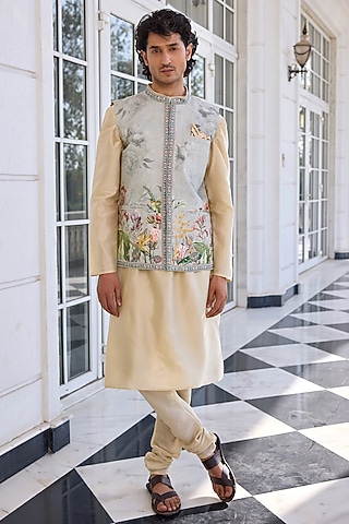 Powder Grey Dola Silk Printed Bundi Jacket Set by Kalista Men