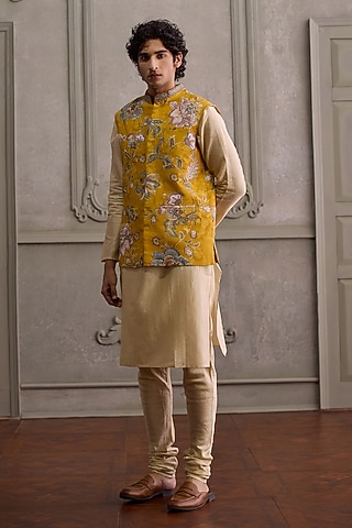Amber Viscose Silk & Chanderi Floral Printed Bundi Jacket Set by Kalista Men