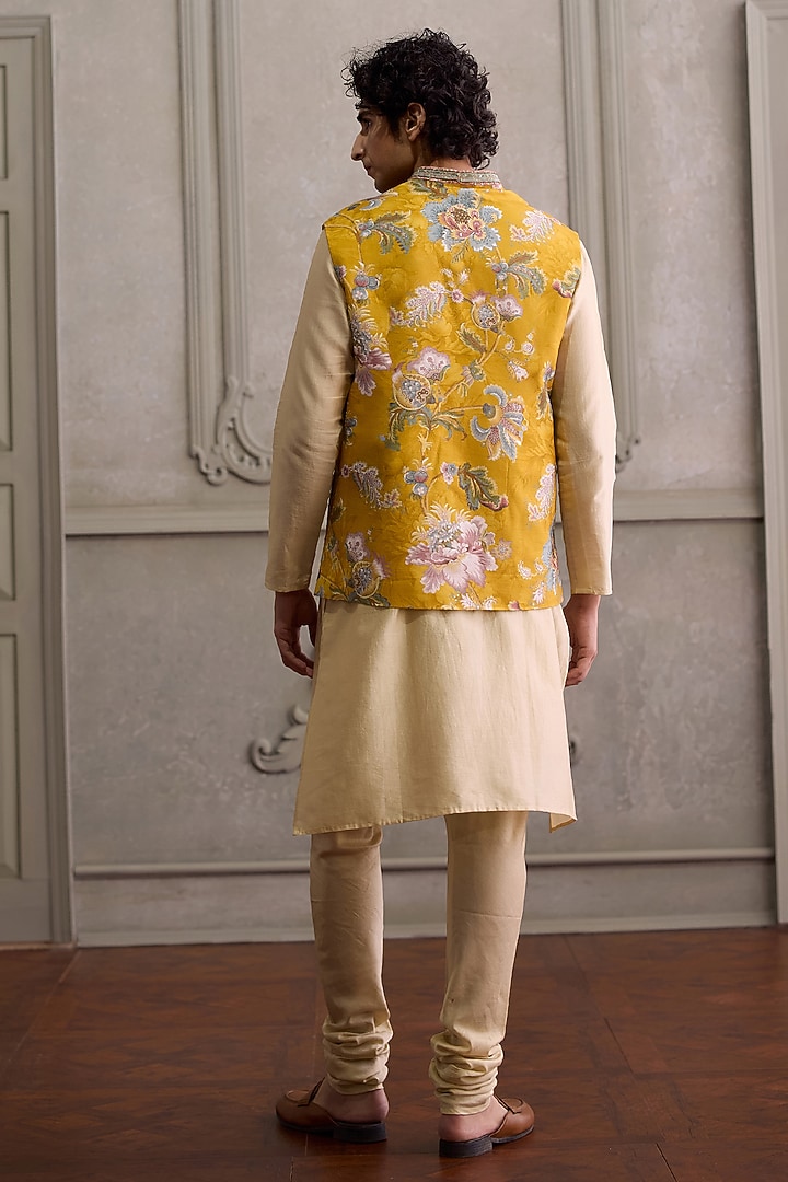 Amber Viscose Silk & Chanderi Floral Printed Bundi Jacket Set by Kalista Men at Pernia's Pop Up Shop