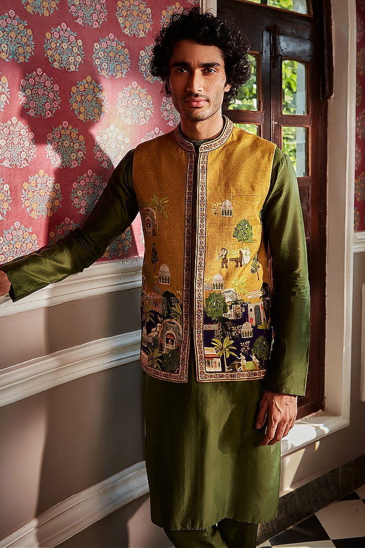 Mustard Raw Silk Printed & Embroidered Bundi Jacket Set by Kalista Men at Pernia's Pop Up Shop