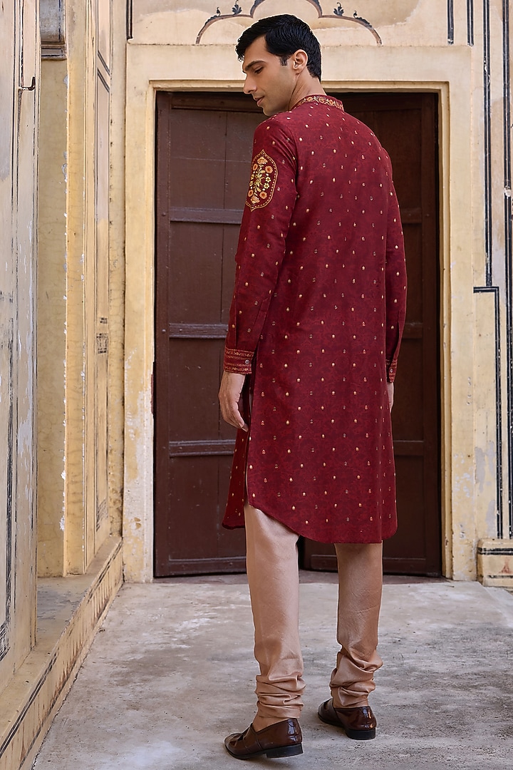 Maroon Chanderi Silk Paisley Motif Embroidered Kurta Set by Kalista Men at Pernia's Pop Up Shop