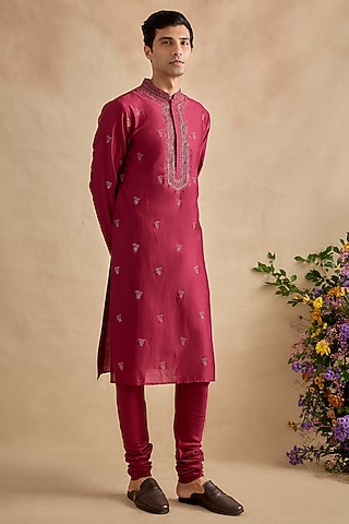 Magenta Chanderi Silk Thread Embroidered Kurta Set by Kalista Men