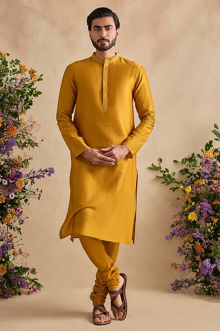 Golden Poppy Chanderi Silk Kurta Set by Kalista Men at Pernia's Pop Up Shop