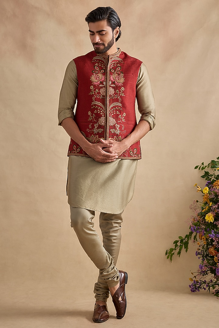 Crimson Viscose Silk & Chanderi Floral Bundi Jacket Set by Kalista Men at Pernia's Pop Up Shop