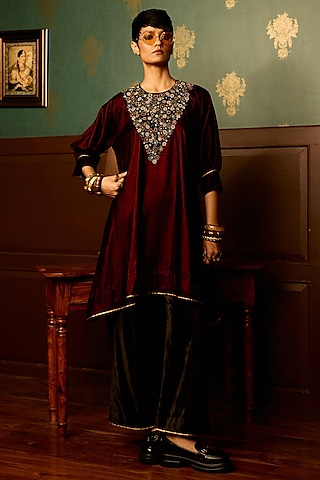 Maroon Micro Velvet Hand Embroidered A-Line Kurta Set by THE KLUB BY REETI ARNEJA