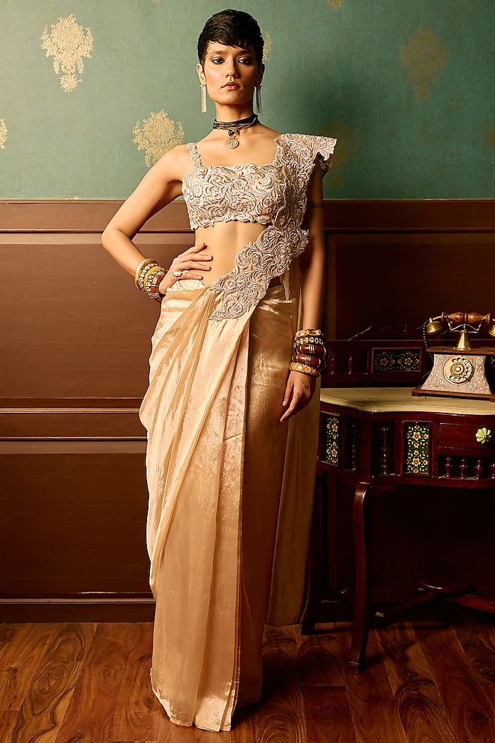 Baby Pink Flat Tissue Zari Embroidered Draped Party Wear Saree Set by THE KLUB BY REETI ARNEJA at Pernia's Pop Up Shop