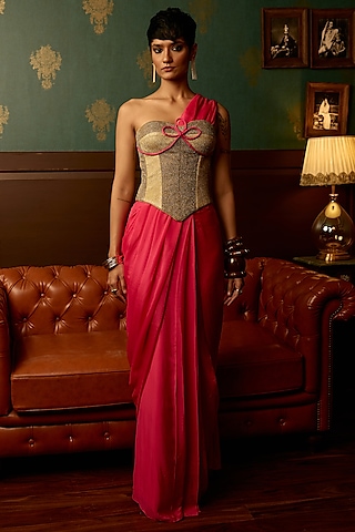 Pink Georgette Saree Set by THE KLUB BY REETI ARNEJA