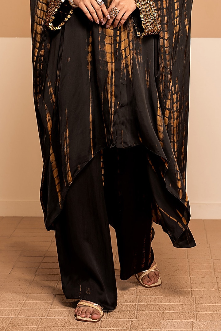 Black & Gold Satin Kaftan Set by Kelaayah at Pernia's Pop Up Shop