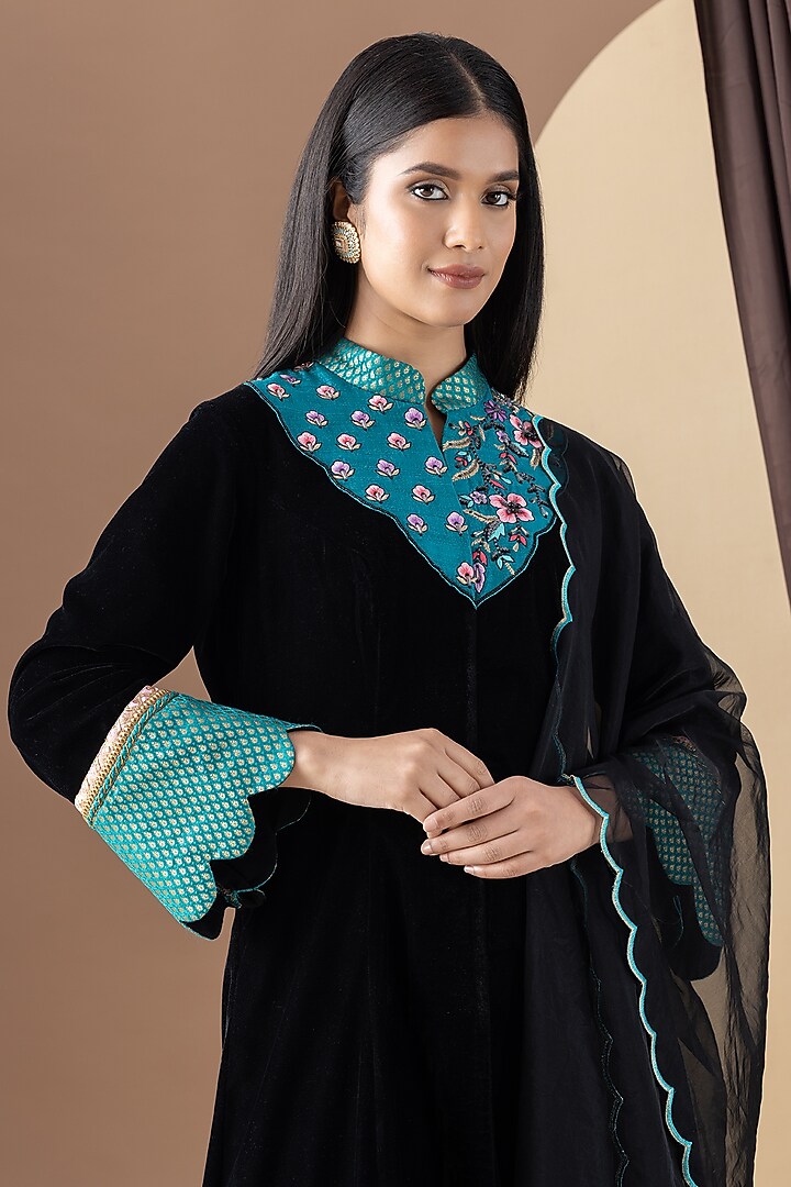 Black Velvet Hand & Machine Kalidar Kurta Set by KM By Kavita at Pernia's Pop Up Shop