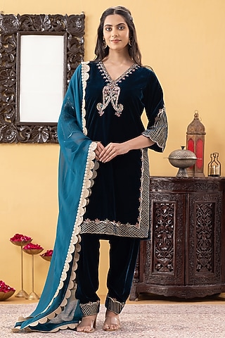 Teal Blue Velvet Hand Embroidered Kurta Set by KM By Kavita